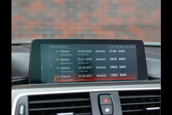 BMW M4 Cabrio Competition | Airscarf - HUD - Dealer odh.