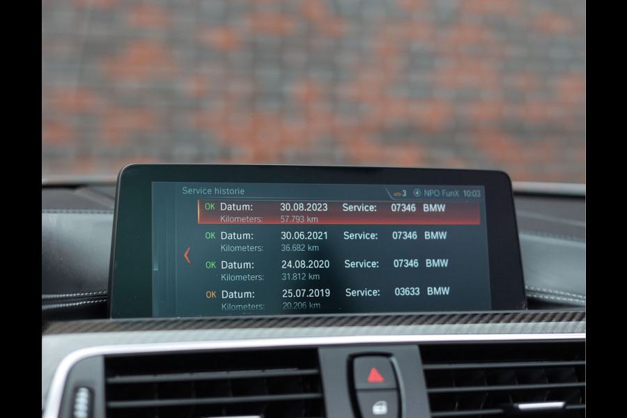 BMW M4 Cabrio Competition | Airscarf - HUD - Dealer odh.
