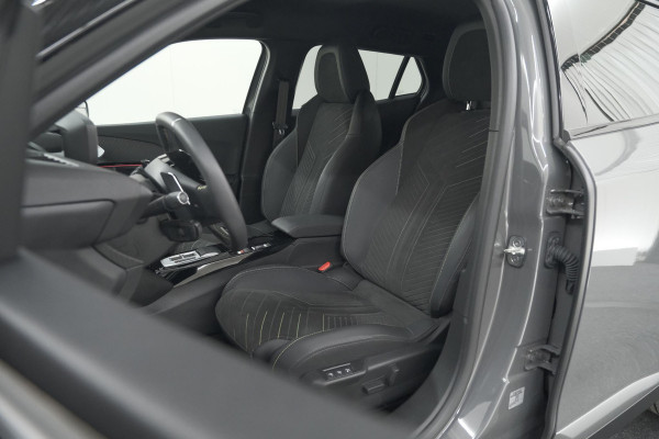 Peugeot 2008 PureTech 130 EAT8 GT | 360 Camera | Adaptieve Cruise Control | Stoelmaasage | Apple Carplay