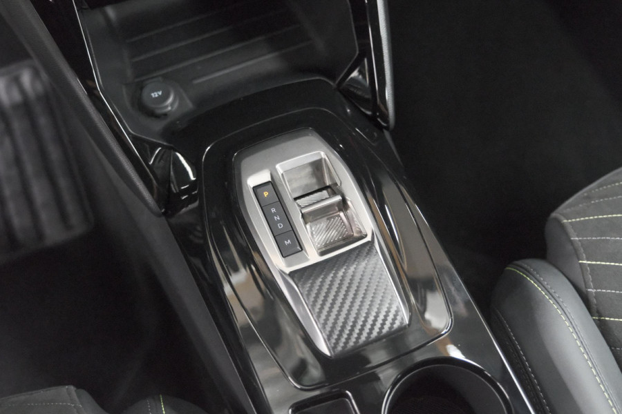 Peugeot 2008 PureTech 130 EAT8 GT | 360 Camera | Adaptieve Cruise Control | Stoelmaasage | Apple Carplay
