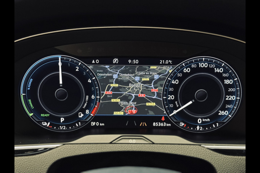 Volkswagen Passat Variant 1.4 TSI GTE | Panorama | Trekhaak | Massage
