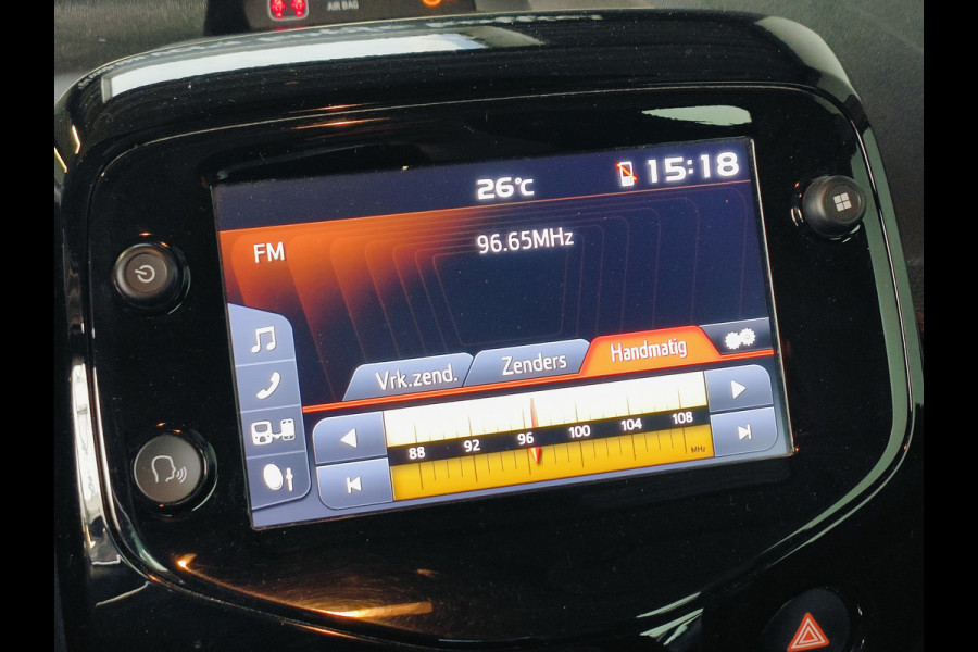 Citroën C1 1.0 VTi Urban Ride uit 2020 Rijklaar + 12 maanden Bovag-garantie Henk Jongen Auto's in Helmond,  al 50 jaar service zoals 't hoort!