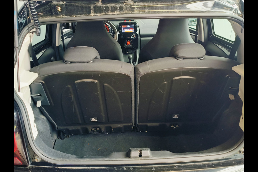 Citroën C1 1.0 VTi Urban Ride uit 2020 Rijklaar + 12 maanden Bovag-garantie Henk Jongen Auto's in Helmond,  al 50 jaar service zoals 't hoort!