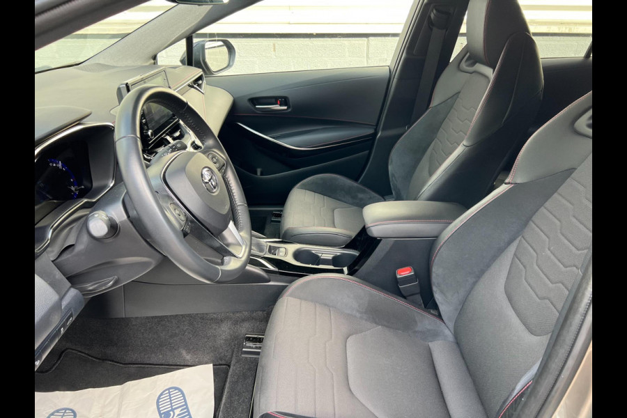Toyota Corolla Touring Sports 1.8 Hybrid Executive / Ned Auto / Trekhaak / MCC / Gouda