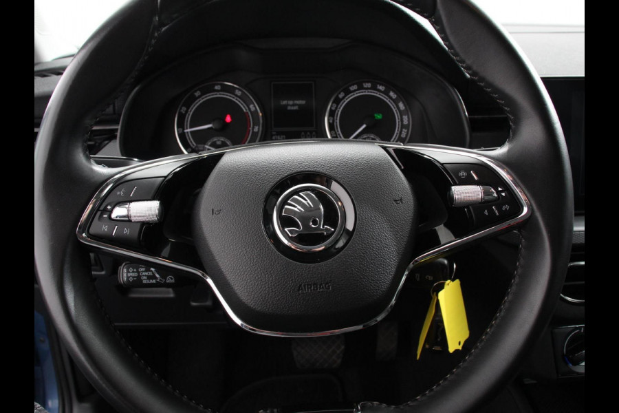 Škoda Kamiq 1.0 TSI Ambition 116 Pk Navigatie Cruise Control Lane Assist DAB LED Parkeer sensoren