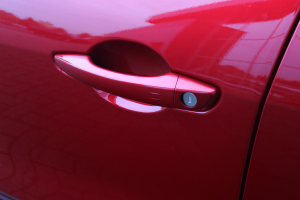 Alfa Romeo junior 1.2 Turbo 136PK IBRIDA SPECIALE | NIEUWE AUTO! | PANORAMISCH SCHUIF/KANTEL DAK | SPORT PACK: SABELT SPORT STOELEN/ALCANTARA STUURWIEL | TECHNO PACK: LED MATRIX KOPLAMPEN/DRAADLOZE TELEFOONLADER/ACHTERUITRIJ CAMERA | VERWARMBARE VOORRUIT | 18" LICHTMETALEN VELGEN "PETALI" | DRAADLOZE APPLE CARPLAY/ANDROID AUTO | BRERA RED MET ZWART DAK | NAVIGATIE | STOEL VERWARMING | DODEHOEK DETECTIE | ELEKTRISCH BEDIENBARE ACHTERKLEP | KEYLESS ENTRY/START | ADAPTIVE CRUISE CONTROL |