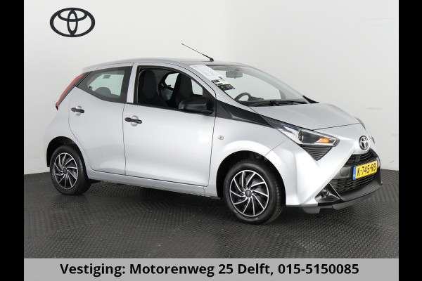 Toyota Aygo 1.0 VVT-i X SILVERLINE FUN CARPLAY NAVI AIRCO.5 DRS .GARANTIE TOT 2031 !