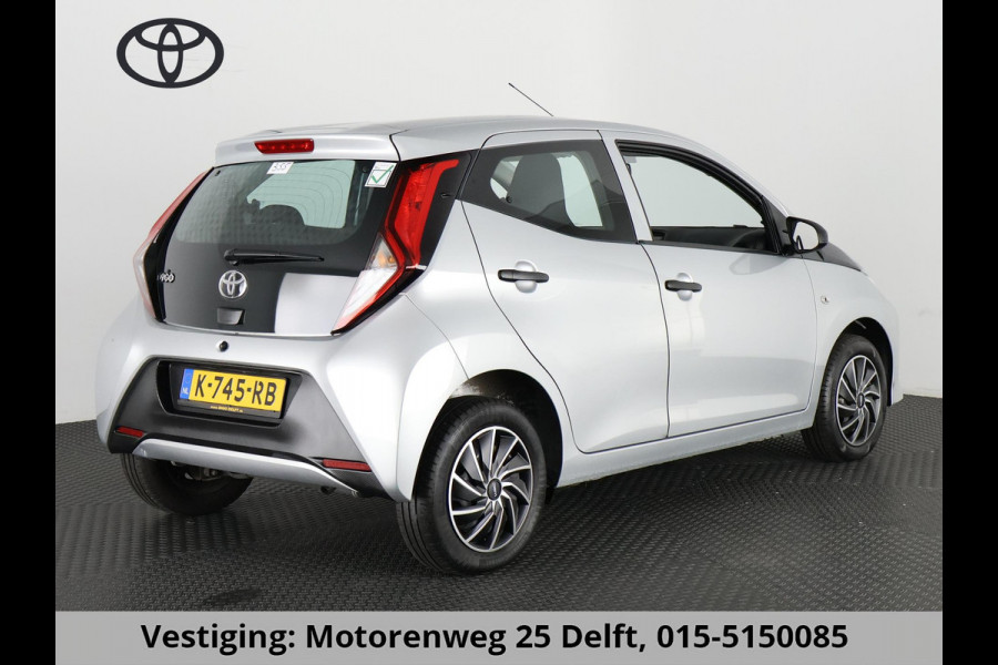 Toyota Aygo 1.0 VVT-i X SILVERLINE FUN CARPLAY NAVI AIRCO.5 DRS .GARANTIE TOT 2031 !