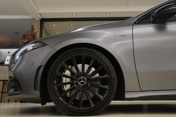 Mercedes-Benz A-Klasse AMG 35 4MATIC/PANODAK/AMGSTUUR/HEAD-UP/VOL