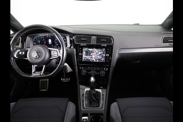 Volkswagen GOLF Variant 1.5 TSI Highline Business R 150 pk Automaat | Navigatie | Parkeersensoren | Achteruitrijcamera | Adaptieve cruise control | R-Line |