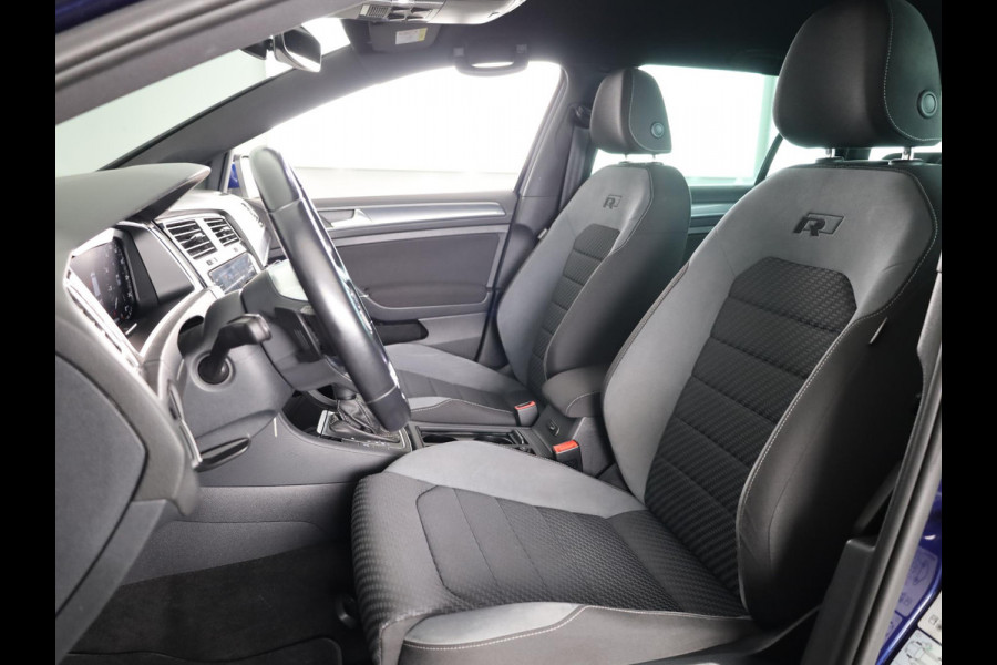 Volkswagen GOLF Variant 1.5 TSI Highline Business R 150 pk Automaat | Navigatie | Parkeersensoren | Achteruitrijcamera | Adaptieve cruise control | R-Line |