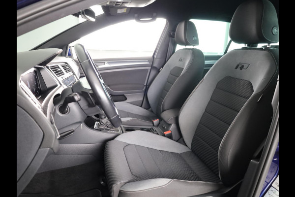 Volkswagen GOLF Variant 1.5 TSI Highline Business R 150 pk Automaat | Navigatie | Parkeersensoren | Achteruitrijcamera | Adaptieve cruise control | R-Line |