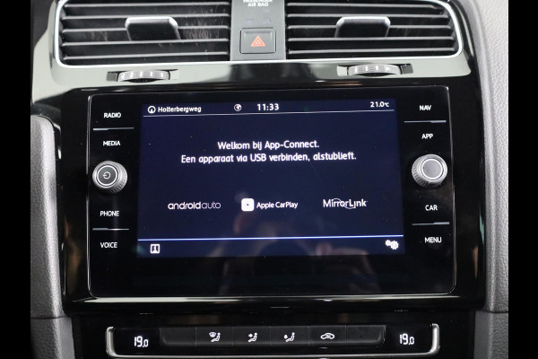 Volkswagen GOLF Variant 1.5 TSI Highline Business R 150 pk Automaat | Navigatie | Parkeersensoren | Achteruitrijcamera | Adaptieve cruise control | R-Line |