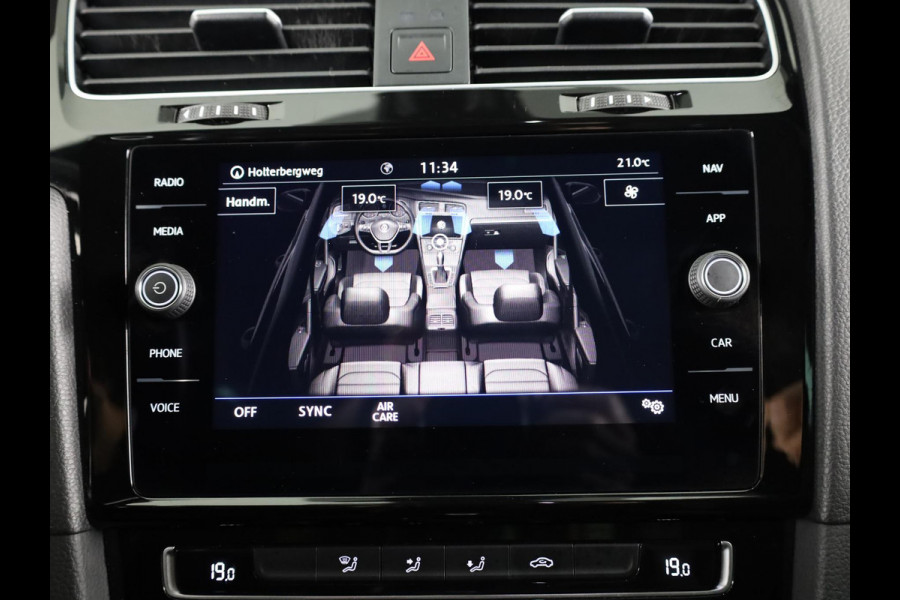 Volkswagen GOLF Variant 1.5 TSI Highline Business R 150 pk Automaat | Navigatie | Parkeersensoren | Achteruitrijcamera | Adaptieve cruise control | R-Line |