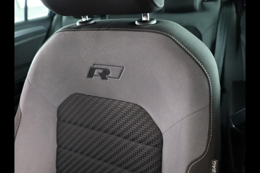 Volkswagen GOLF Variant 1.5 TSI Highline Business R 150 pk Automaat | Navigatie | Parkeersensoren | Achteruitrijcamera | Adaptieve cruise control | R-Line |