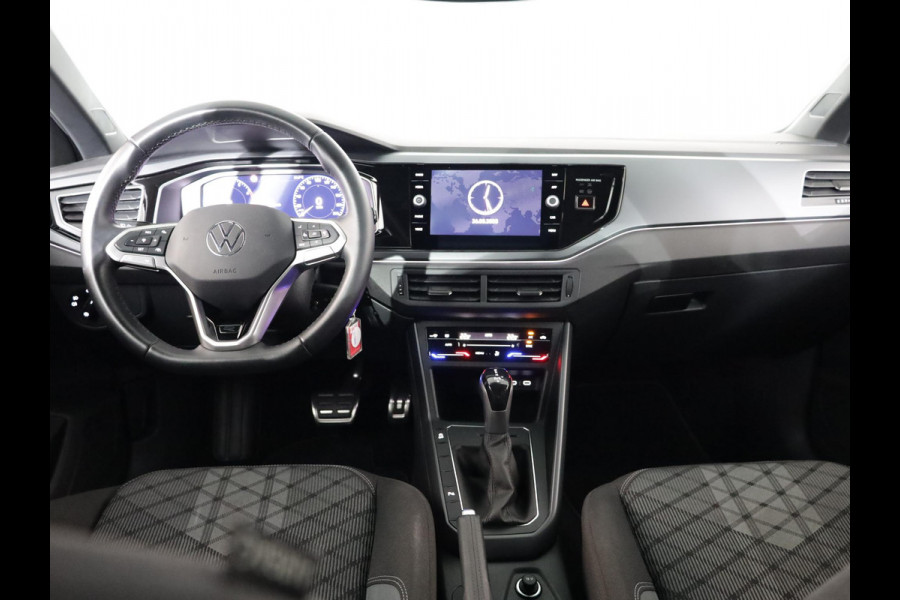 Volkswagen Polo 1.0 TSI R-Line 95 pk Automaat (DSG) | Verlengde garantie | Navigatie via App | Parkeersensoren | Matrix LED koplampen | Adaptieve cruise control | R-Line |