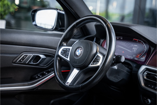 BMW 3-serie 330i M-Sport Panorama | H/K | ACC | HUD | Dravit Grau