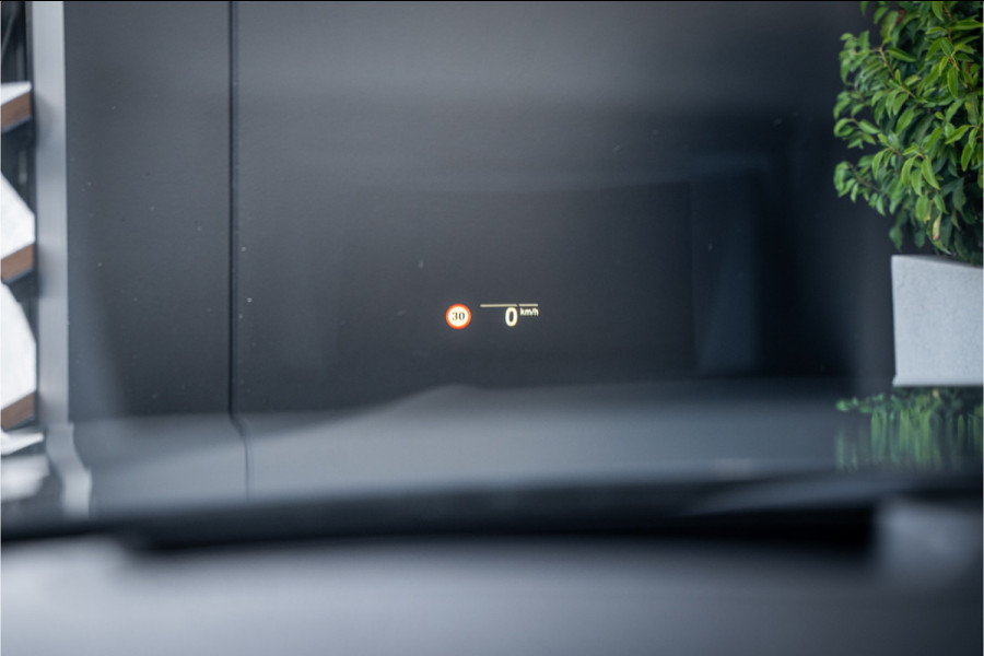 BMW 3-serie 330i M-Sport Panorama | H/K | ACC | HUD | Dravit Grau