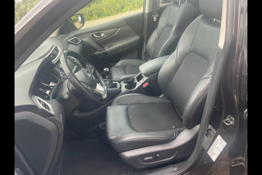 Nissan QASHQAI 1.3 DIG-T Business Edition / panoramadak / stoelverwarming