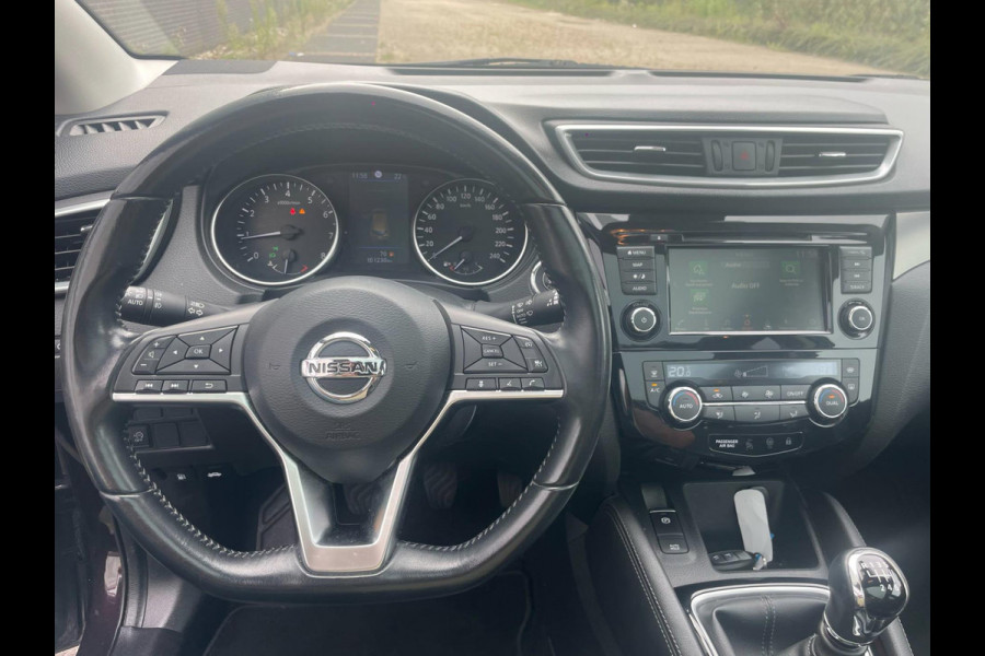 Nissan QASHQAI 1.3 DIG-T Business Edition / panoramadak / stoelverwarming