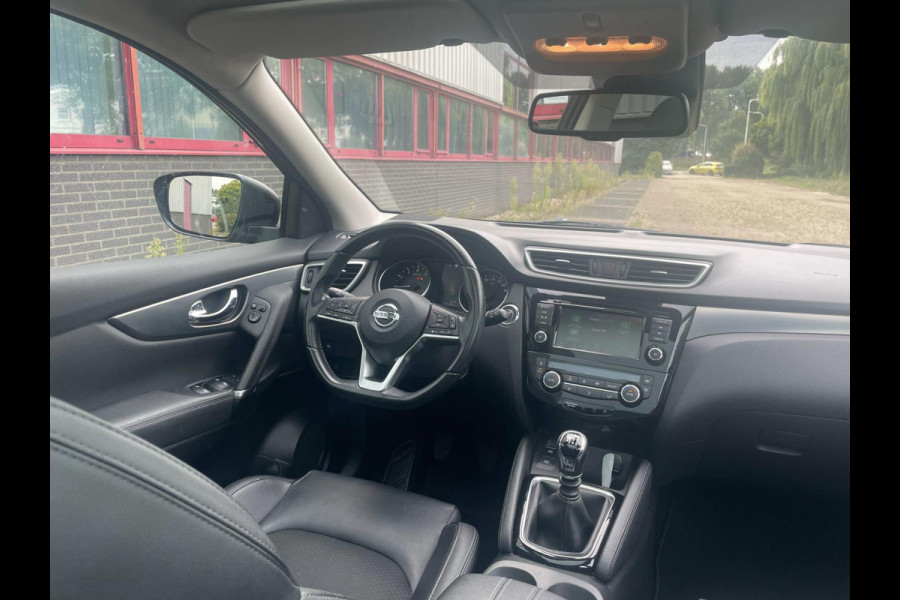 Nissan QASHQAI 1.3 DIG-T Business Edition / panoramadak / stoelverwarming