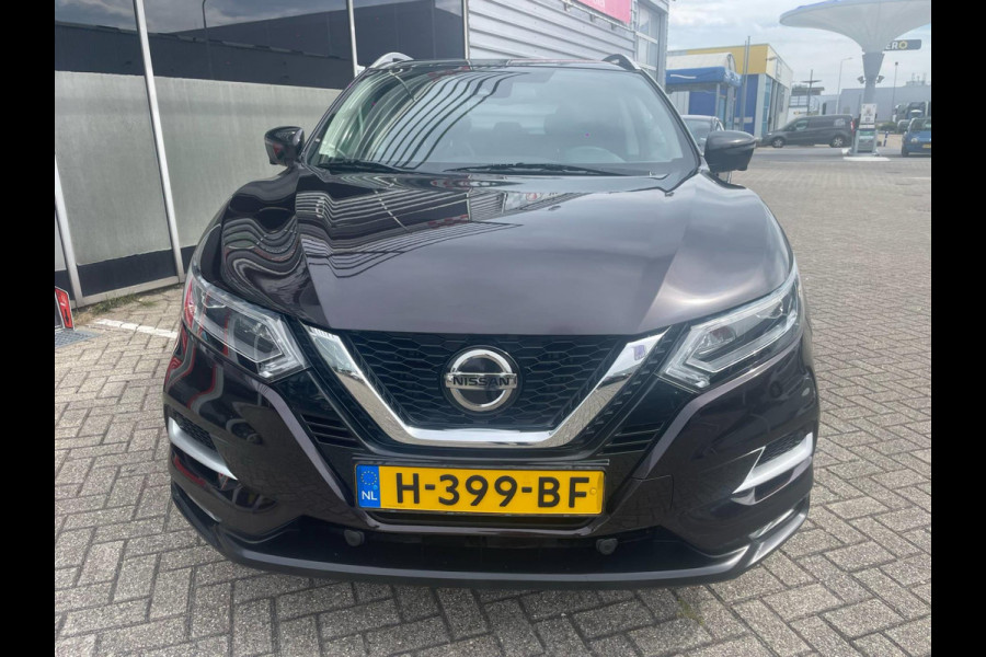 Nissan QASHQAI 1.3 DIG-T Business Edition / panoramadak / stoelverwarming