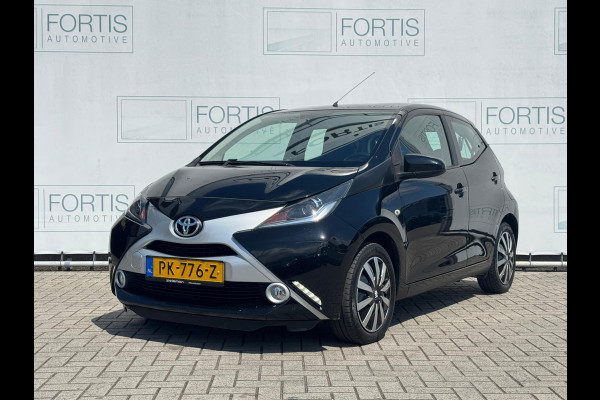Toyota Aygo 1.0 VVT-i x-play NAVI | AIRCO | 5 DEURS