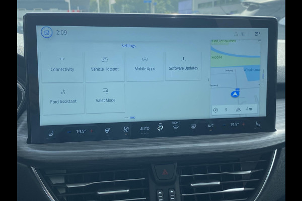 Ford Kuga 2.5 PHEV Active X 243pk | Zuid | Panoramadak + Technology Pack + Winter Pack + Wegklapbare trekhaak + 19 inch lichtmetalen velgen +  Reservewiel | Magnetic | Prijs incl. 4.000 Ford voordeel