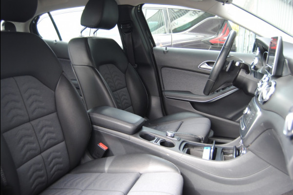 Mercedes-Benz GLA 200 Premium Plus