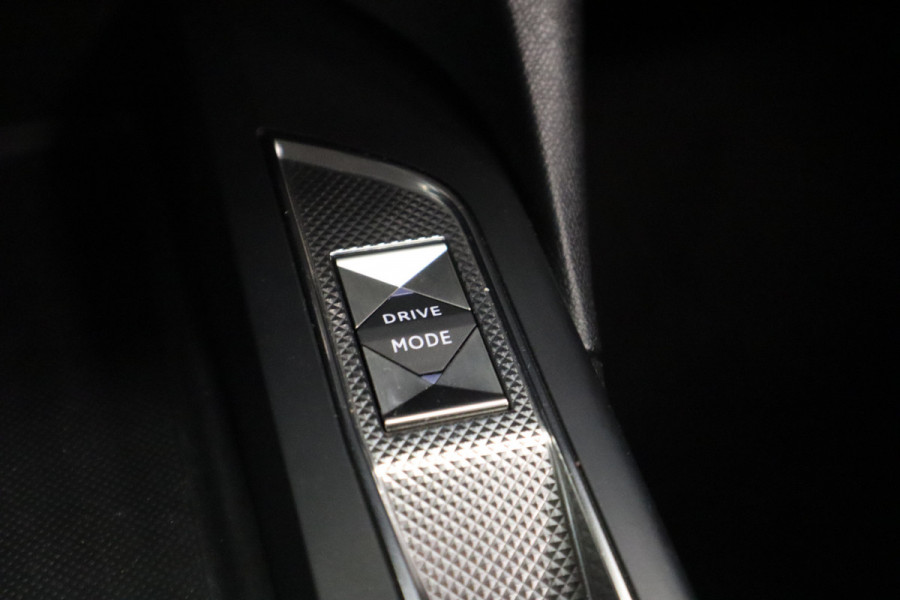 DS DS 3 Crossback E-Tense Bastille 50 kWh Navi-Carplay 17'lmv CruiseControl