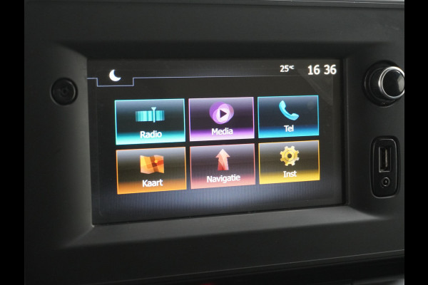 Opel Movano 2.3CDTI L2H2 Airco Navi Trekhaak 3-Persoons Cruise Control Pdc Bluetooth Kasten-inrichting Regen-Lichtsensor Schuifdeur Betonplex Vloer Wandbetimmering Euro 6 1e Eigenaar 2.500kg Trekgewicht