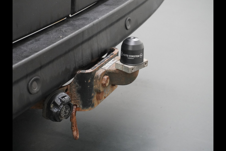 Opel Movano 2.3CDTI L2H2 Airco Navi Trekhaak 3-Persoons Cruise Control Pdc Bluetooth Kasten-inrichting Regen-Lichtsensor Schuifdeur Betonplex Vloer Wandbetimmering Euro 6 1e Eigenaar 2.500kg Trekgewicht