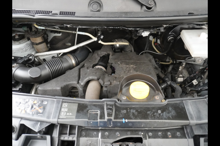 Opel Movano 2.3CDTI L2H2 Airco Navi Trekhaak 3-Persoons Cruise Control Pdc Bluetooth Kasten-inrichting Regen-Lichtsensor Schuifdeur Betonplex Vloer Wandbetimmering Euro 6 1e Eigenaar 2.500kg Trekgewicht