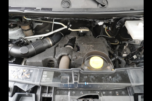 Opel Movano 2.3CDTI L2H2 Airco Navi Trekhaak 3-Persoons Cruise Control Pdc Bluetooth Kasten-inrichting Regen-Lichtsensor Schuifdeur Betonplex Vloer Wandbetimmering Euro 6 1e Eigenaar 2.500kg Trekgewicht