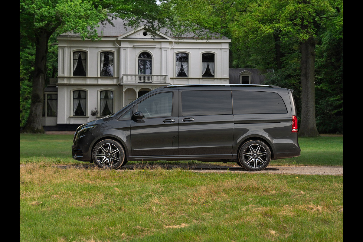 Mercedes-Benz V-Klasse 250d Lang DC | €68.500,- Ex. BTW | Luchtvering | CarPlay | Elektr. deuren