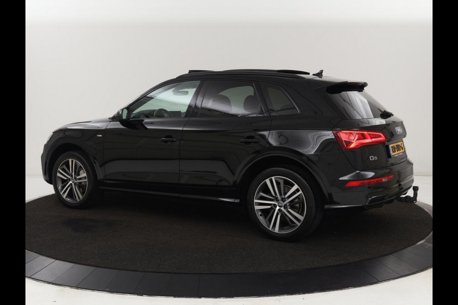 Audi Q5 2.0 TFSI quattro S Line | Panoramadak | Stoelverwarming | Adaptive cruise | Trekhaak | Virtual Cockpit | Carplay | Keyless | 20'' | Half leder | Navigatie | Full LED | Parkeerhulp