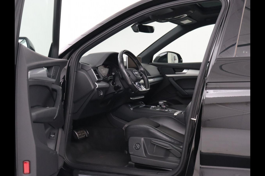 Audi Q5 2.0 TFSI quattro S Line | Panoramadak | Stoelverwarming | Adaptive cruise | Trekhaak | Virtual Cockpit | Carplay | Keyless | 20'' | Half leder | Navigatie | Full LED | Parkeerhulp