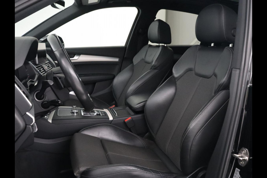 Audi Q5 2.0 TFSI quattro S Line | Panoramadak | Stoelverwarming | Adaptive cruise | Trekhaak | Virtual Cockpit | Carplay | Keyless | 20'' | Half leder | Navigatie | Full LED | Parkeerhulp