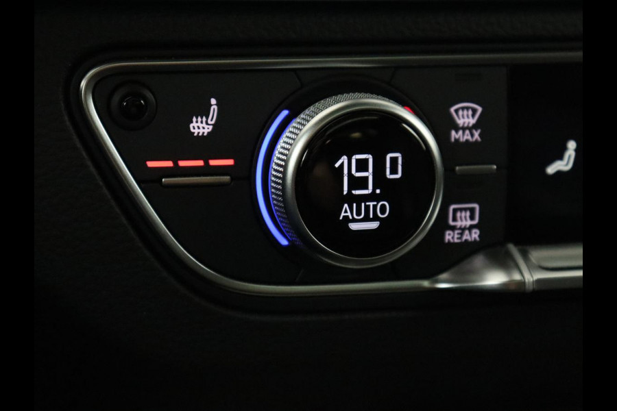 Audi Q5 2.0 TFSI quattro S Line | Panoramadak | Stoelverwarming | Adaptive cruise | Trekhaak | Virtual Cockpit | Carplay | Keyless | 20'' | Half leder | Navigatie | Full LED | Parkeerhulp