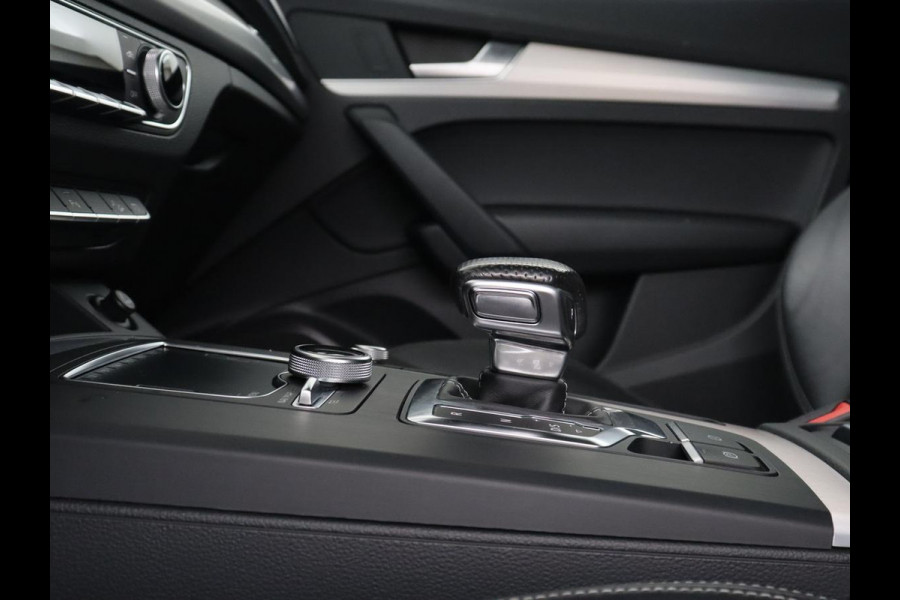 Audi Q5 2.0 TFSI quattro S Line | Panoramadak | Stoelverwarming | Adaptive cruise | Trekhaak | Virtual Cockpit | Carplay | Keyless | 20'' | Half leder | Navigatie | Full LED | Parkeerhulp