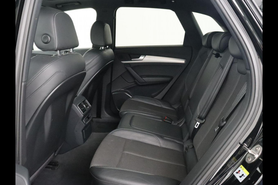Audi Q5 2.0 TFSI quattro S Line | Panoramadak | Stoelverwarming | Adaptive cruise | Trekhaak | Virtual Cockpit | Carplay | Keyless | 20'' | Half leder | Navigatie | Full LED | Parkeerhulp