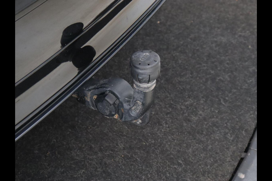 Audi Q5 2.0 TFSI quattro S Line | Panoramadak | Stoelverwarming | Adaptive cruise | Trekhaak | Virtual Cockpit | Carplay | Keyless | 20'' | Half leder | Navigatie | Full LED | Parkeerhulp