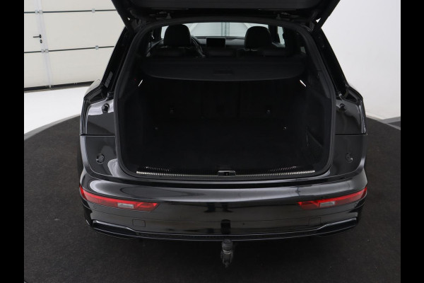 Audi Q5 2.0 TFSI quattro S Line | Panoramadak | Stoelverwarming | Adaptive cruise | Trekhaak | Virtual Cockpit | Carplay | Keyless | 20'' | Half leder | Navigatie | Full LED | Parkeerhulp