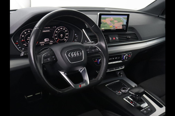 Audi Q5 2.0 TFSI quattro S Line | Panoramadak | Stoelverwarming | Adaptive cruise | Trekhaak | Virtual Cockpit | Carplay | Keyless | 20'' | Half leder | Navigatie | Full LED | Parkeerhulp