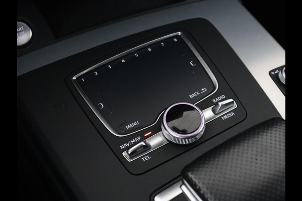 Audi Q5 2.0 TFSI quattro S Line | Panoramadak | Stoelverwarming | Adaptive cruise | Trekhaak | Virtual Cockpit | Carplay | Keyless | 20'' | Half leder | Navigatie | Full LED | Parkeerhulp