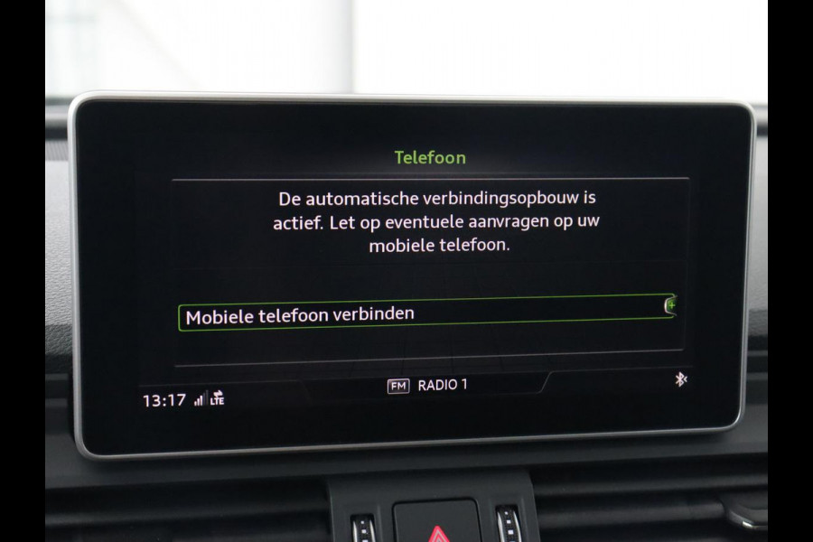 Audi Q5 2.0 TFSI quattro S Line | Panoramadak | Stoelverwarming | Adaptive cruise | Trekhaak | Virtual Cockpit | Carplay | Keyless | 20'' | Half leder | Navigatie | Full LED | Parkeerhulp