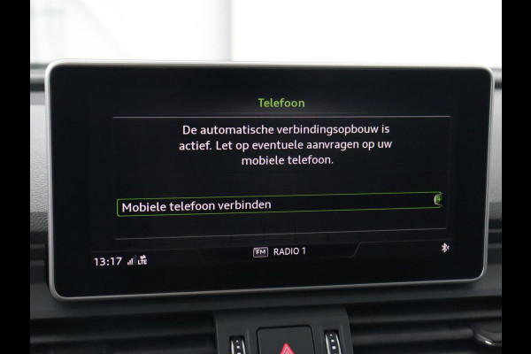 Audi Q5 2.0 TFSI quattro S Line | Panoramadak | Stoelverwarming | Adaptive cruise | Trekhaak | Virtual Cockpit | Carplay | Keyless | 20'' | Half leder | Navigatie | Full LED | Parkeerhulp