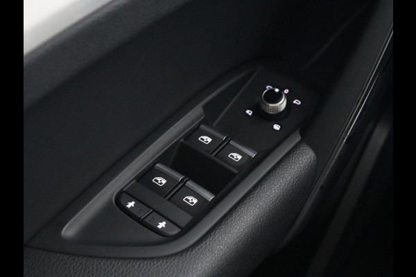 Audi Q5 2.0 TFSI quattro S Line | Panoramadak | Stoelverwarming | Adaptive cruise | Trekhaak | Virtual Cockpit | Carplay | Keyless | 20'' | Half leder | Navigatie | Full LED | Parkeerhulp