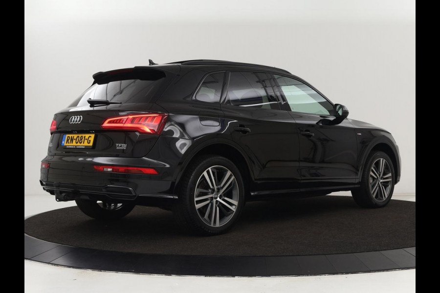 Audi Q5 2.0 TFSI quattro S Line | Panoramadak | Stoelverwarming | Adaptive cruise | Trekhaak | Virtual Cockpit | Carplay | Keyless | 20'' | Half leder | Navigatie | Full LED | Parkeerhulp