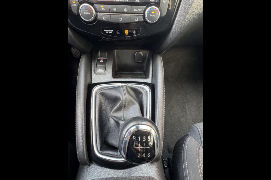 Nissan QASHQAI 1.2 N-Connecta - Navigatie I Airco I Xenon I PDC/Achteruitrij Camera I 18" Sport velgen I Dealer onderhouden